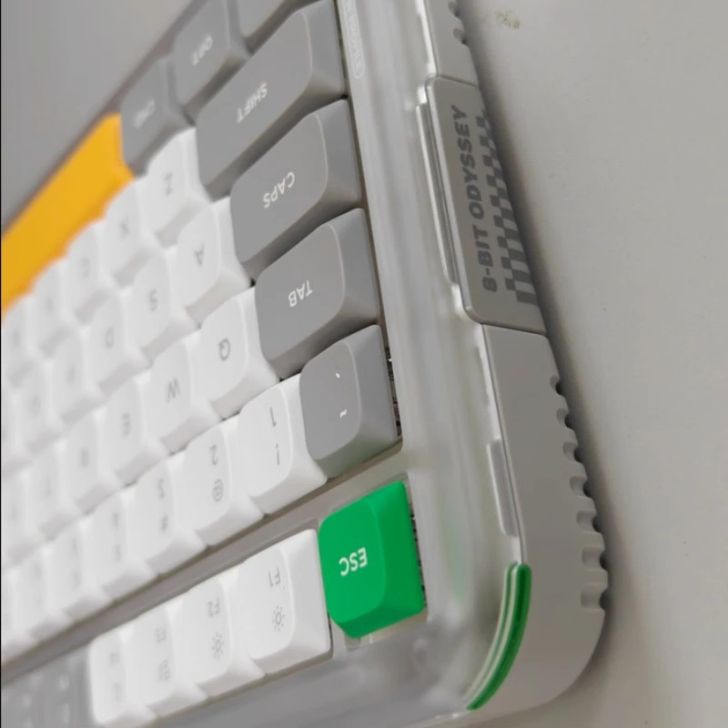 NuPhy Kick75 Keyboard Tri-Mode - огляд і ціна Gaming Keyboard That Is Quiet
