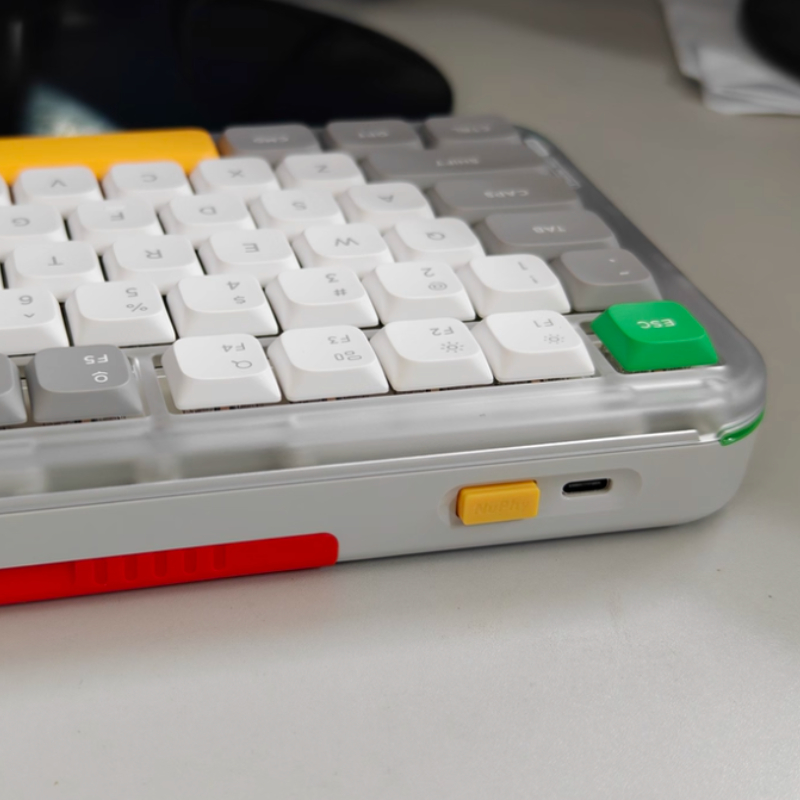 NuPhy Kick75 Keyboard Tri-Mode - огляд і ціна Gaming Keyboard That Is Quiet